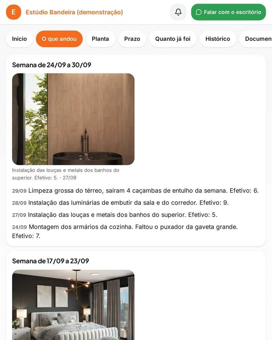 Portal do cliente no celular, na aba O que andou, com as fotos da semana e as últimas atividades da obra. A cor do escritório é personalizável; a que aparece é a de um escritório de exemplo.
